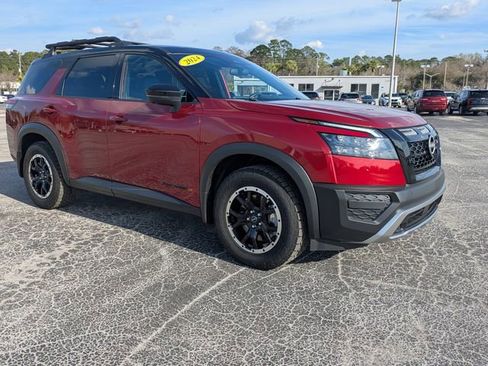Used 2024 Nissan Pathfinder Rock Creek AWD/4WD image 2