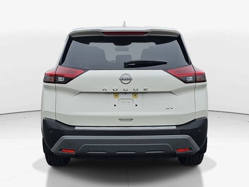 Used 2023 Nissan Rogue SV FWD image 4