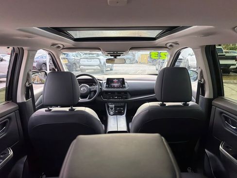 Used 2023 Nissan Rogue SV w/ SV Premium B Package image 36