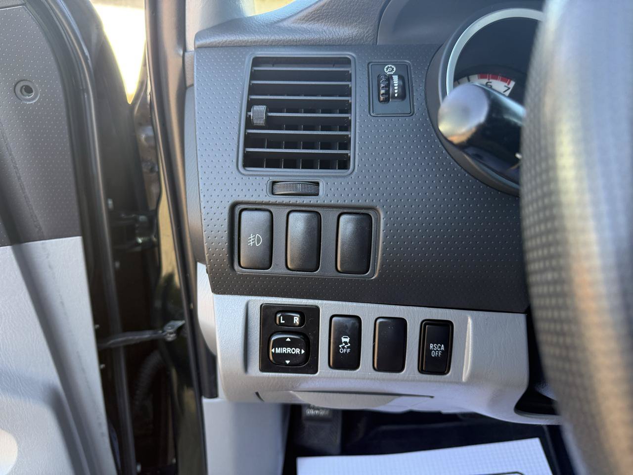 Used 2014 Toyota Tacoma 4x4 Double Cab w/ SR5 Package image 16