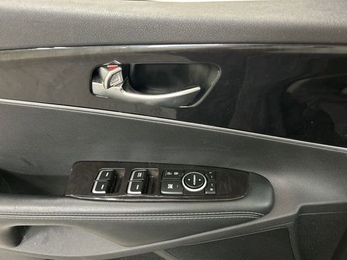 Used 2017 Kia Sorento LX image 11