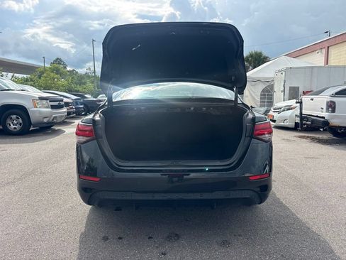 Used 2025 Nissan Sentra SV FWD image 14