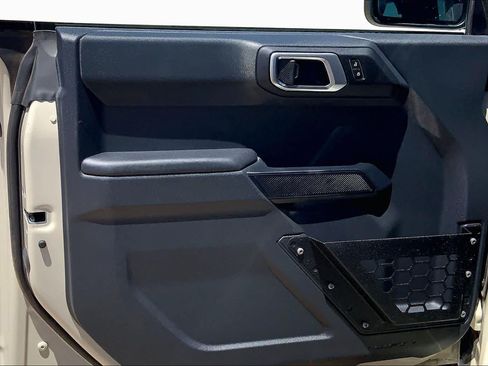 Certified 2025 Ford Bronco Big Bend w/ Black Appearance Package AWD/4WD image 22