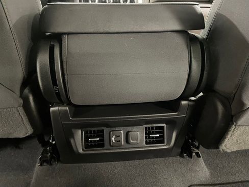 Used 2022 GMC Sierra 1500 SLE w/ Driver Alert Package II image 17