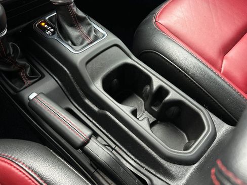 Used 2023 Jeep Wrangler Unlimited Rubicon 4xe image 35