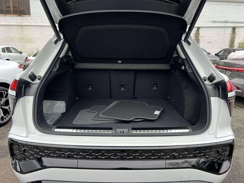 New 2026 Audi Q3 quattro 2.0T AWD/4WD image 20