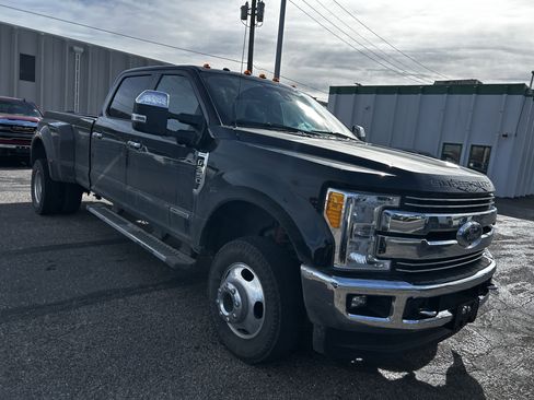 Used 2017 Ford F350 Lariat w/ Lariat Ultimate Package image 6