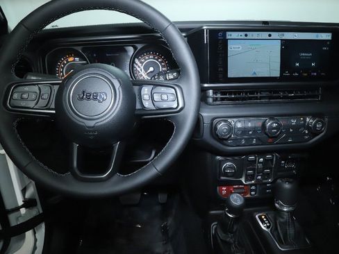 Used 2026 Jeep Wrangler Unlimited Rubicon w/ Technology Group AWD/4WD image 26