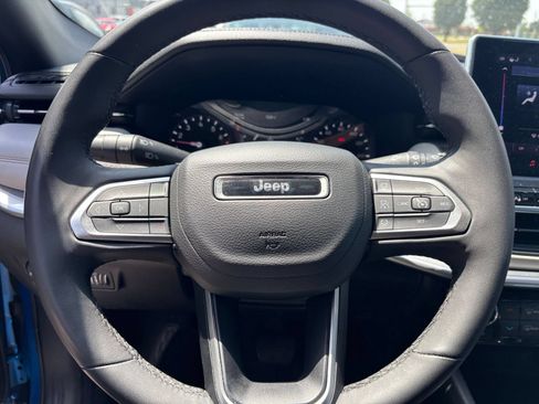 Used 2025 Jeep Compass Limited AWD/4WD image 29