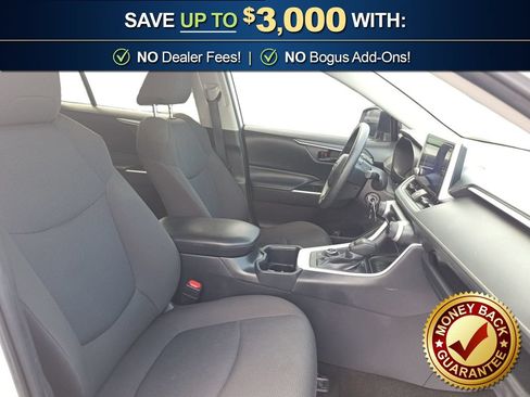 Used 2025 Toyota RAV4 LE AWD/4WD image 21