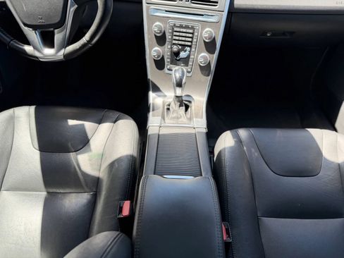 Used 2016 Volvo XC60 T5 Platinum FWD image 38