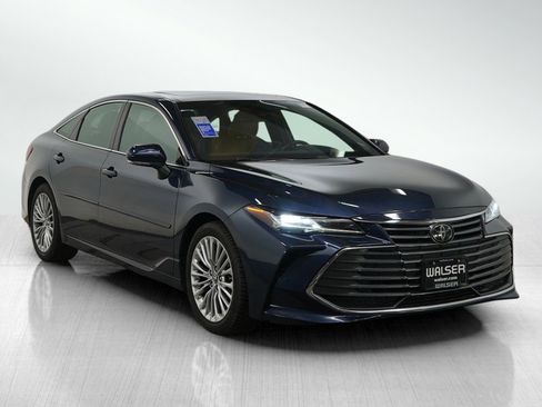 Used 2019 Toyota Avalon Limited image 7
