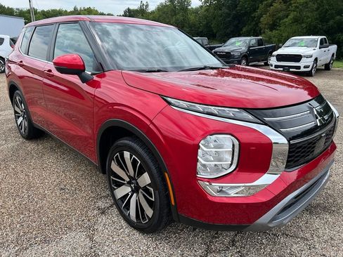 Used 2025 Mitsubishi Outlander SE AWD/4WD image 9