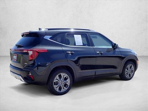 Used 2024 Kia Seltos S AWD/4WD image 4
