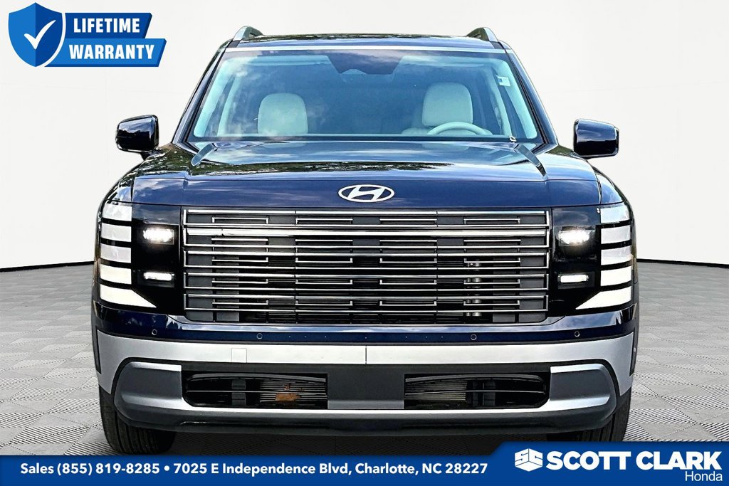 Used 2026 Hyundai Palisade SEL FWD image 2