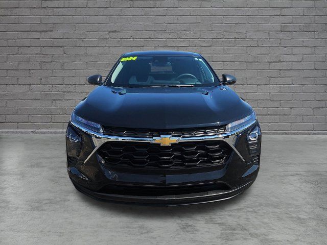 Used 2024 Chevrolet Trax LS w/ Driver Confidence Package FWD image 9
