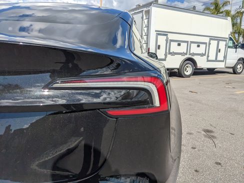 Used 2025 Tesla Model 3 Long Range image 12