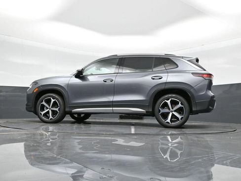 New 2025 Volkswagen Tiguan SE image 30