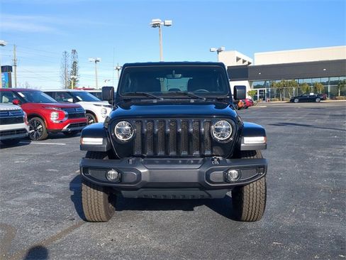 Used 2020 Jeep Wrangler Unlimited Sahara image 3