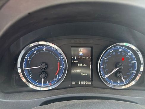 Used 2018 Toyota Corolla XSE FWD image 7