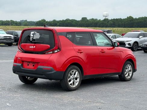 Used 2022 Kia Soul LX w/ Technology Package FWD image 5