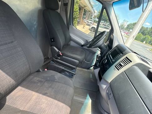 Used 2018 Mercedes-Benz Sprinter 2500 image 7