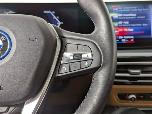 Certified 2023 BMW i4 eDrive35 w/ Premium Package image 32