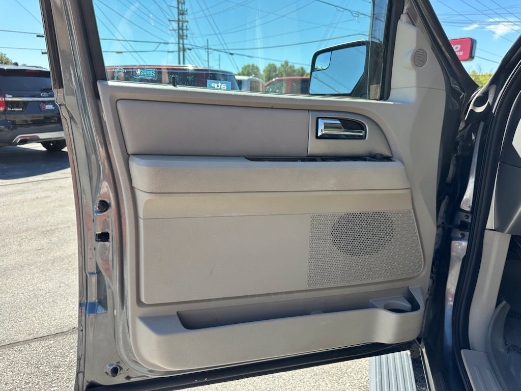 Used 2014 Ford Expedition Limited w/ Equipment Group 301A RWD image 18