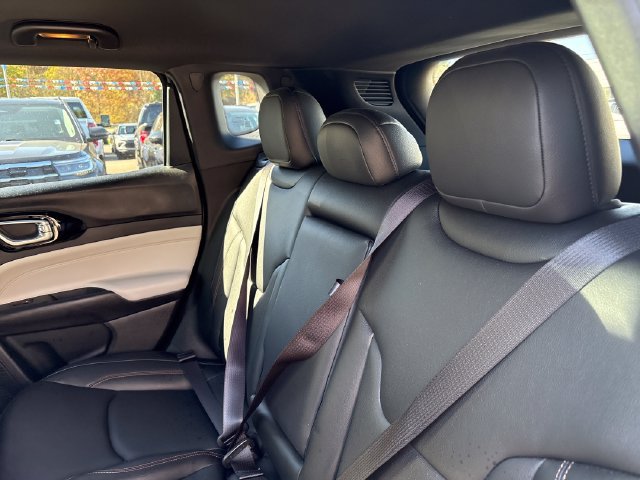 Used 2023 Jeep Compass Limited AWD/4WD image 20