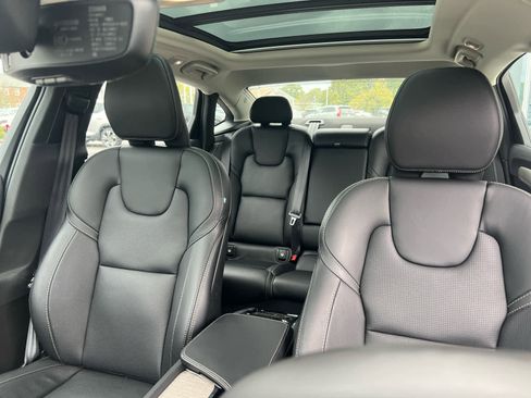 Certified 2022 Volvo S90 B6 Inscription w/ Advanced Package image 12