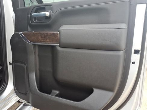 Used 2020 GMC Sierra 3500 Denali w/ Denali Ultimate Package image 15