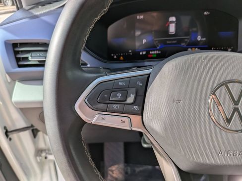 Certified 2023 Volkswagen Taos SE FWD image 27