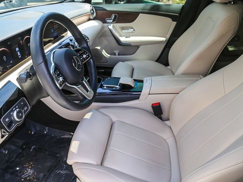 Used 2023 Mercedes-Benz CLA 250 image 17
