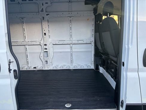 Used 2023 RAM ProMaster 2500 image 11