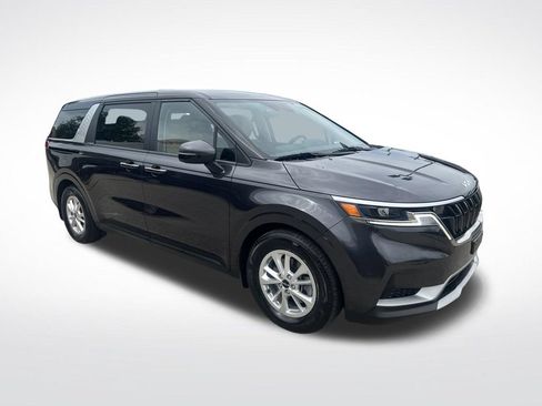Certified 2024 Kia Carnival LX FWD image 3