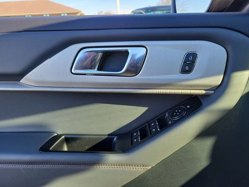 New 2026 Ford Explorer Active image 18