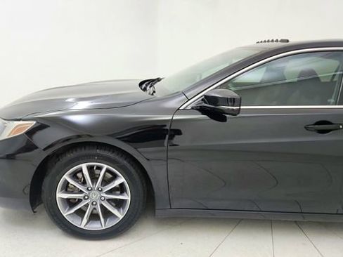 Used 2019 Acura TLX image 9