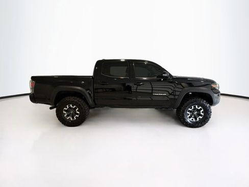 Used 2022 Toyota Tacoma TRD Off-Road w/ TRD Premium Off Road Package image 8