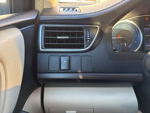 Used 2017 Toyota Camry LE w/ Protection Package (Q2) image 24