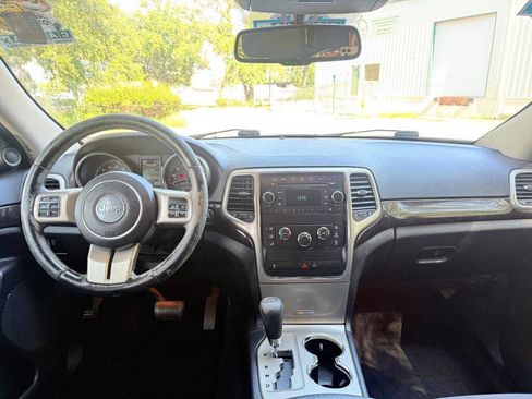 Used 2012 Jeep Grand Cherokee Laredo w/ Laredo E Group image 15