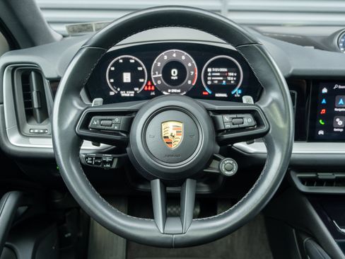 Certified 2024 Porsche Cayenne Coupe AWD/4WD image 24