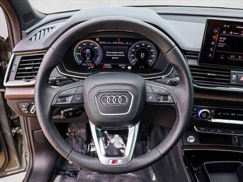Used 2025 Audi Q5 e Premium Plus AWD/4WD image 13