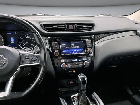 Used 2022 Nissan Rogue Sport SV AWD/4WD image 9