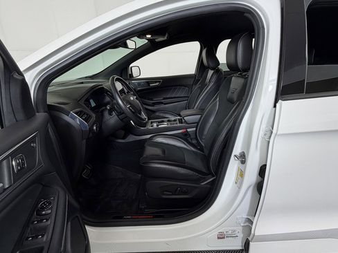 Used 2023 Ford Edge ST image 9