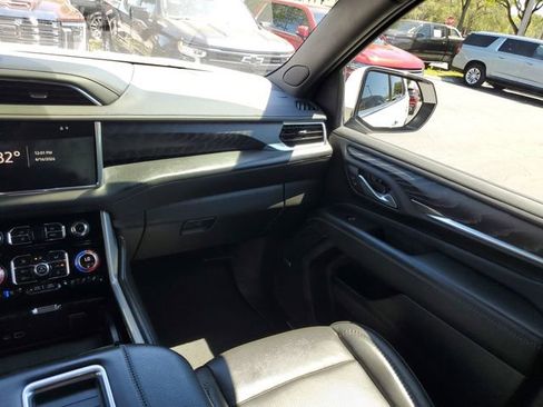 Used 2023 GMC Yukon Denali w/ Denali Reserve Package image 14