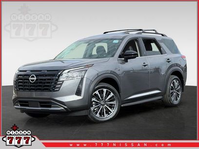New 2026 Nissan Pathfinder Platinum w/ Cargo Package