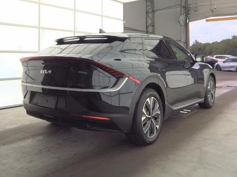 Used 2024 Kia EV6 Light AWD/4WD image 3