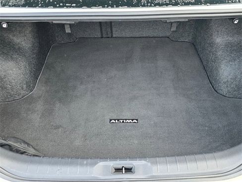 Used 2019 Nissan Altima 2.5 Platinum image 9