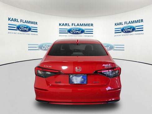 Used 2025 Honda Civic Sport Touring image 4