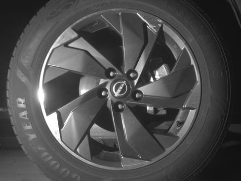 Used 2025 Nissan Rogue SV FWD image 13